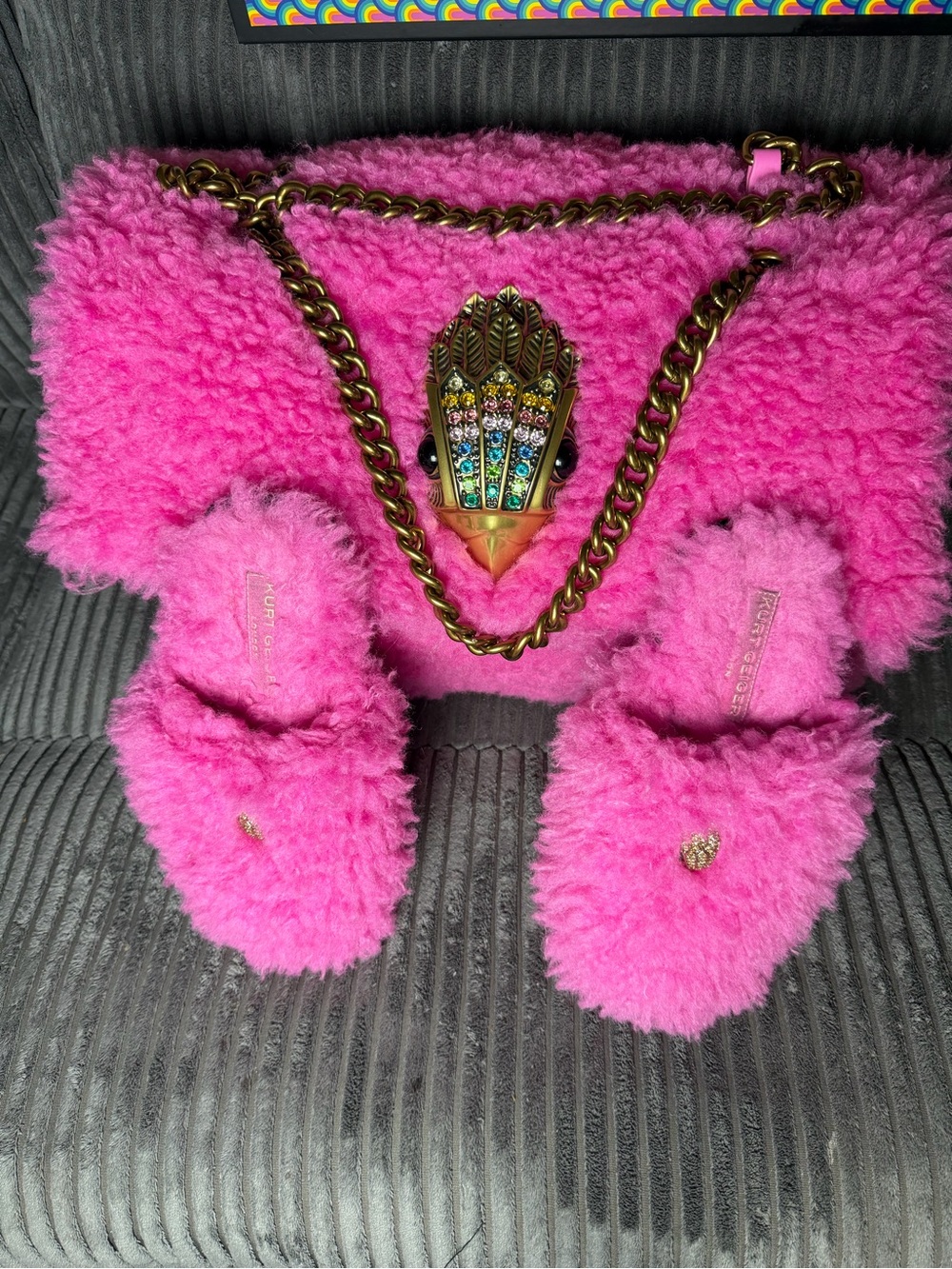 Kurt Geiger Hot Pink Faux Shearling Bag with Gold Accent - Picture 2 of 6